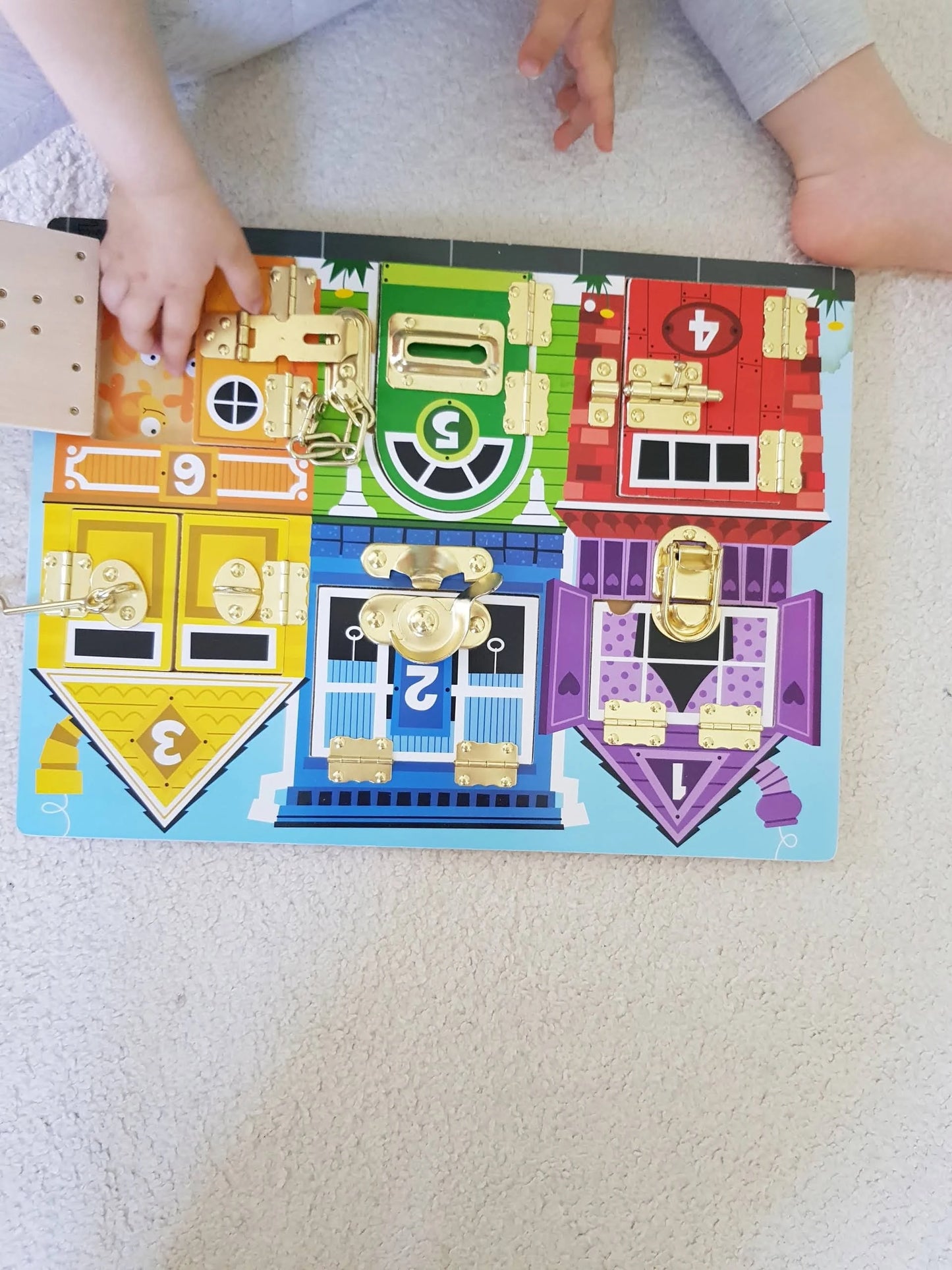 Melissa & Doug Ahşap Çilingir Tahtası